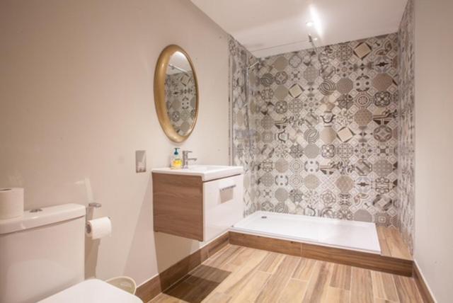 Stylish 2 Bedroom Apartment In Park Circus, West End Γλασκώβη Εξωτερικό φωτογραφία