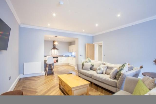 Stylish 2 Bedroom Apartment In Park Circus, West End Γλασκώβη Εξωτερικό φωτογραφία